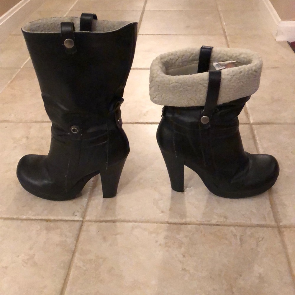 Black Heeled Boot with Fold-down Tops
